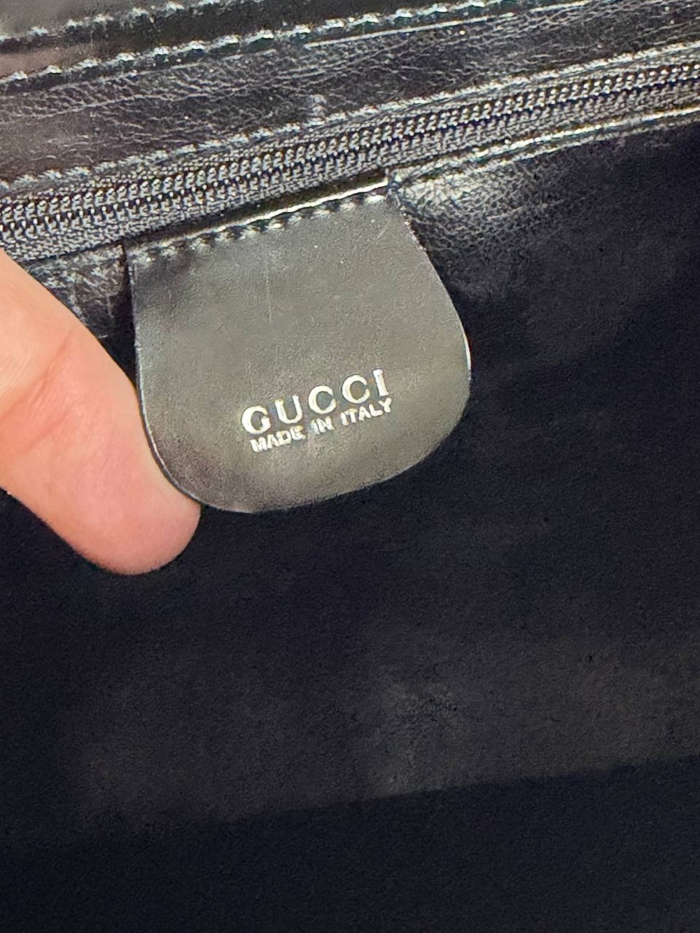 Gucci Interlocking G Logo Black Patent Leather Shoulder Bag - Picture 4 of 10
